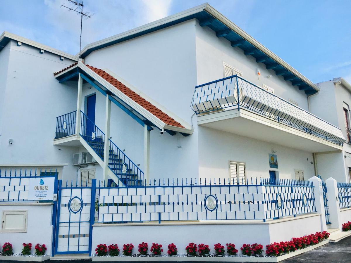 Oudeis Holidays Apartments טרופאה מראה חיצוני תמונה
